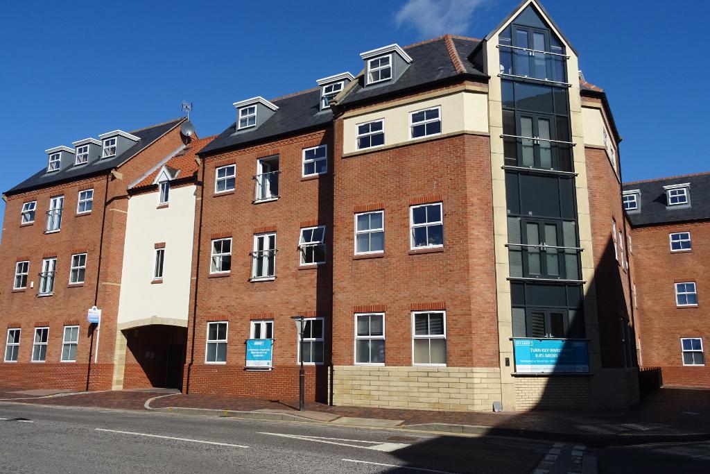 <c:out value='Liberty Lane, Hull, HU1 1PS'/>
