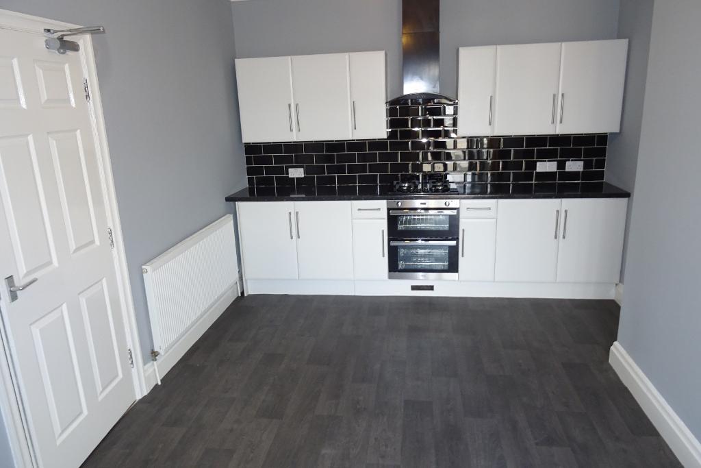 <c:out value='Holderness Road, Hull, HU8 9AL'/>